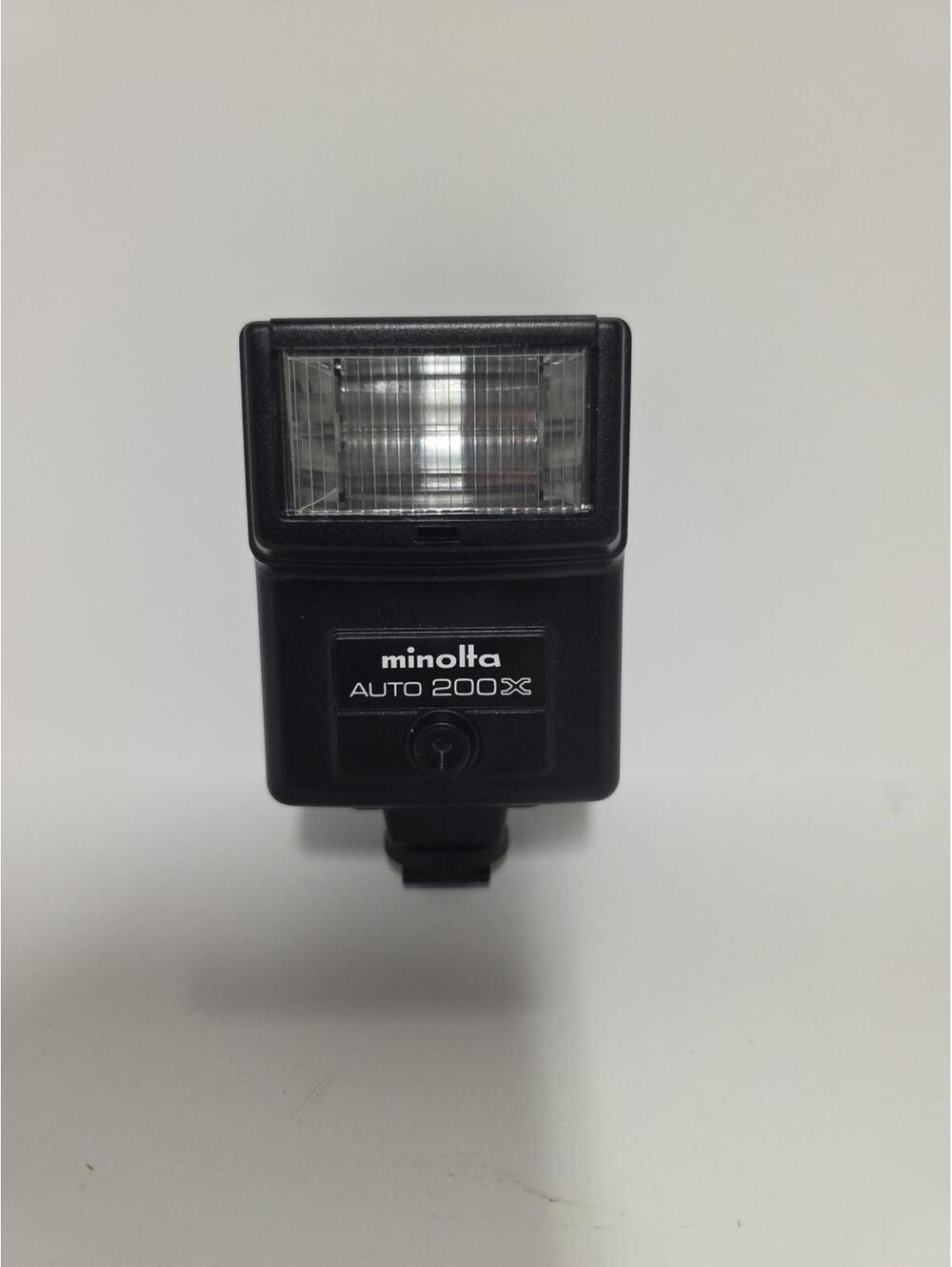 VINTAGE MINOLTA AUTO 200X  CAMERA SHOE MOUNT FLASH JAPAN
